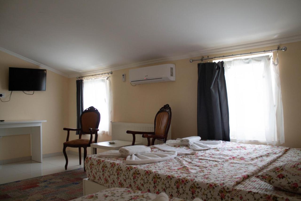 Hotel Living Suto Orizari المظهر الخارجي الصورة