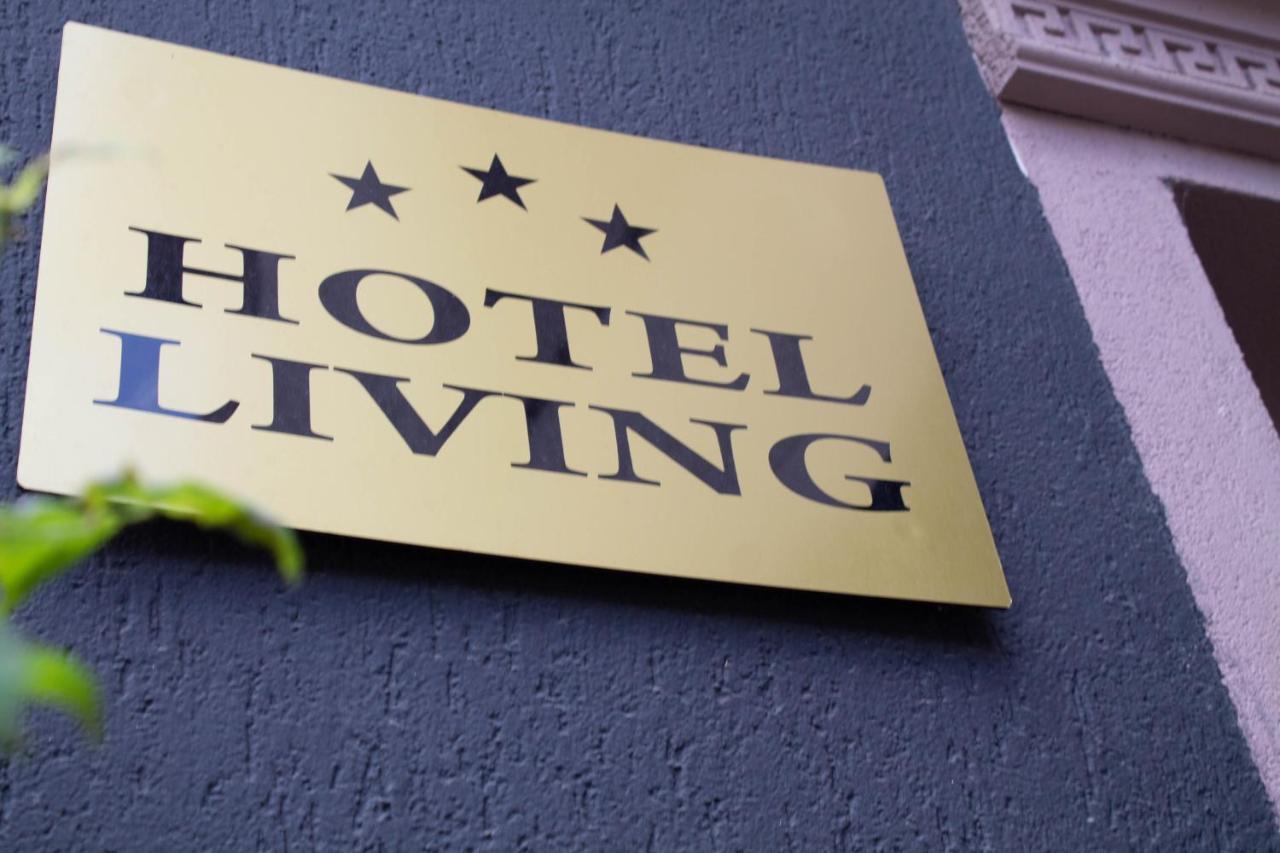 Hotel Living Suto Orizari المظهر الخارجي الصورة