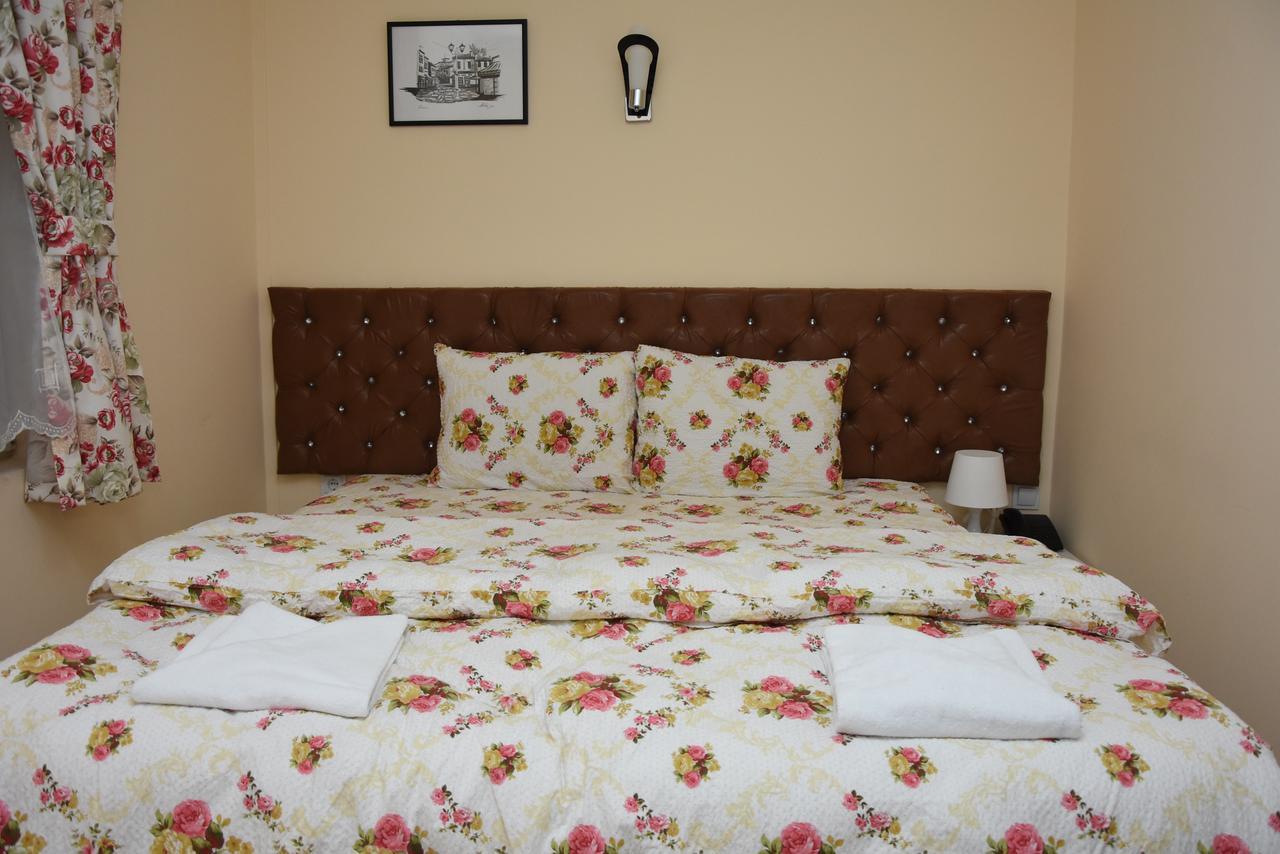 Hotel Living Suto Orizari المظهر الخارجي الصورة
