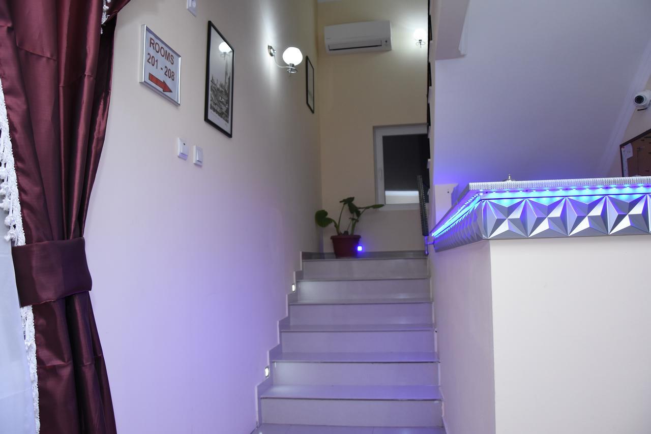 Hotel Living Suto Orizari المظهر الخارجي الصورة